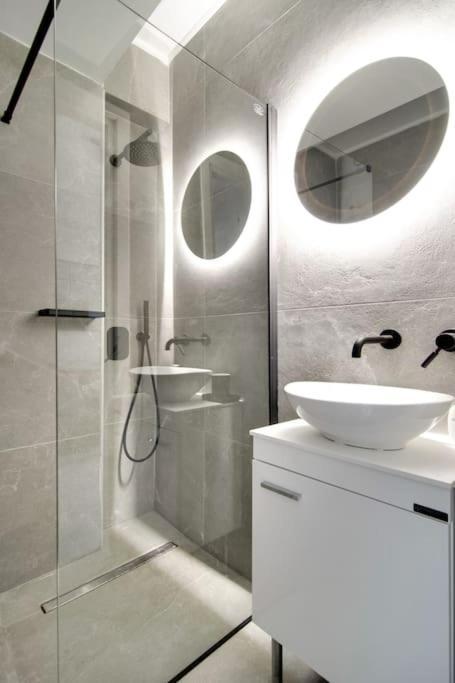 Myplace Premium Apartments Ioannina Buitenkant foto